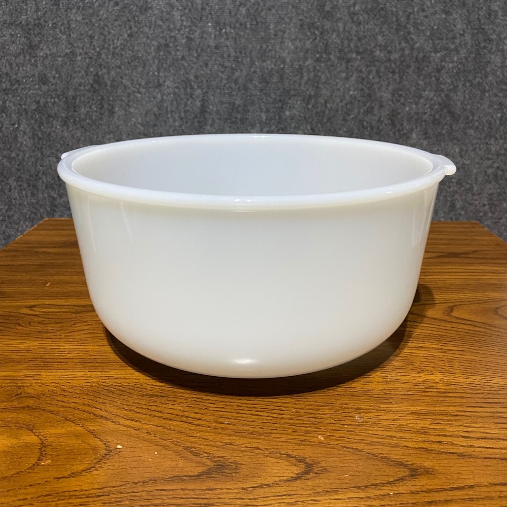 Glasbake for Sunbeam White‎ Milk Glass Mixing Bowl 19CJ Replacement MCM Vintage